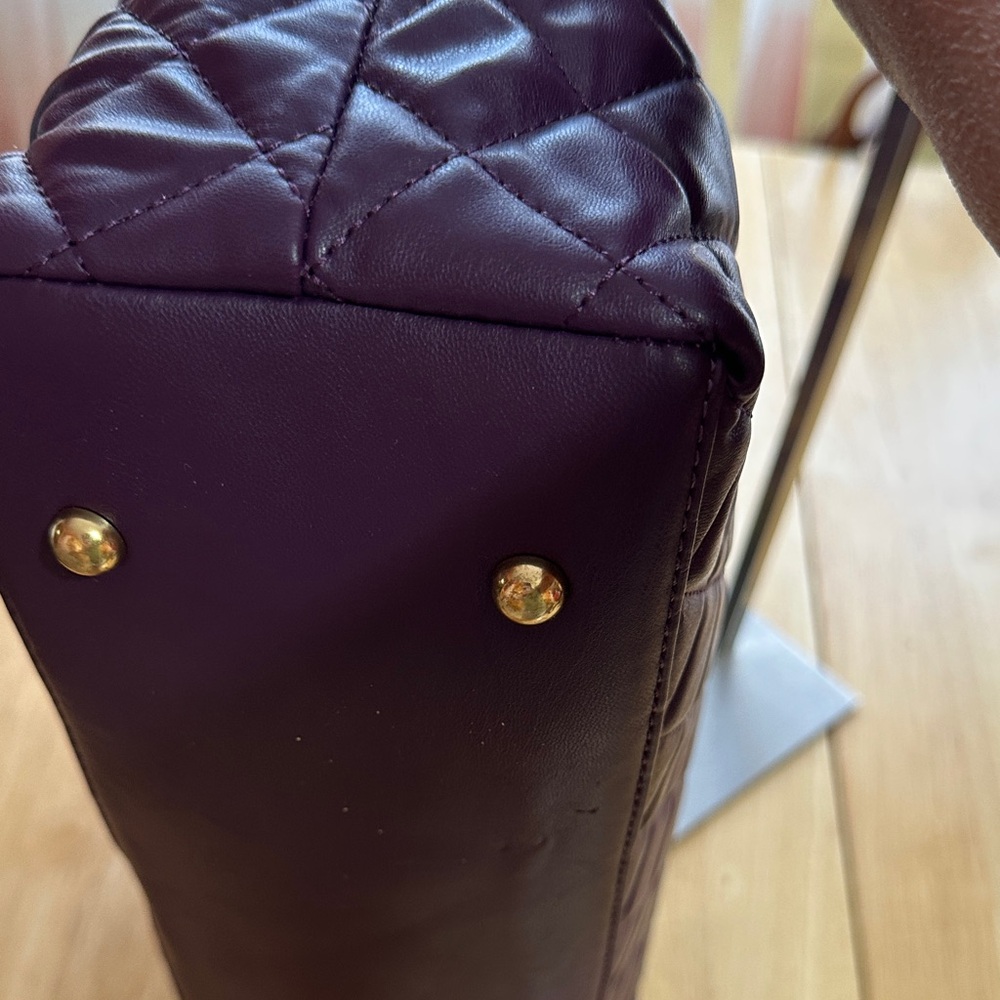 Badgley Mischka Elegant Purple Quilted Handbag - Picture 5 of 9